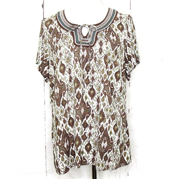CJ Banks Short Sleeve Blouse Top Tie V- Neck Embroidered Geometric Size 1X - Picture 1 of 6